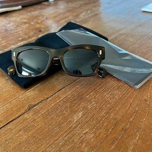 BNIB Limited Edition 71ST sunnies ✨